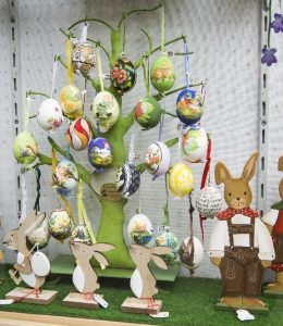 Illustration d'un arbre de Pâques